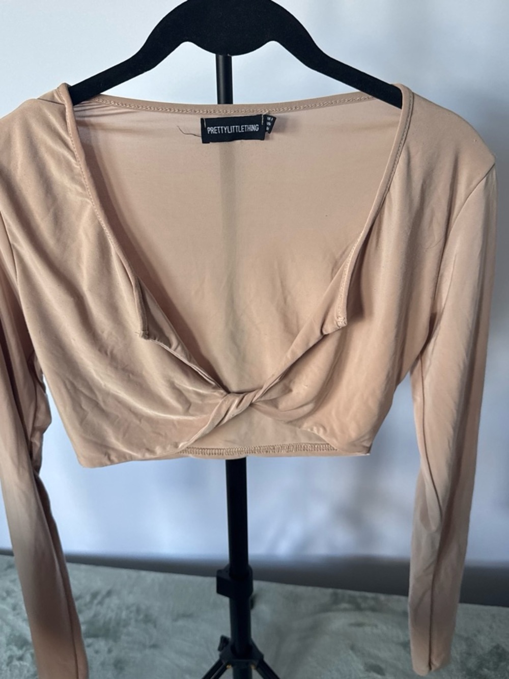 PrettyLittleThing Beige Twist-Front Long Sleeve Crop Top